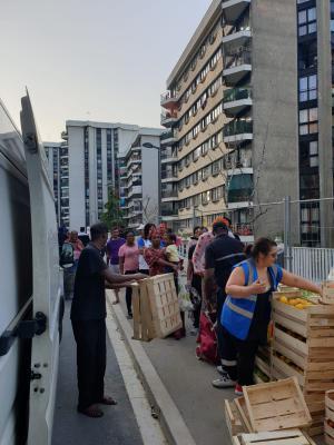 Les ressources des catégories populaires, des salariés en chômage partiel, des étudiants et des indépendants se sont effondrées à Grigny (Essonne), la ville la plus pauvre d'Ile-de-France, comme partout ailleurs.