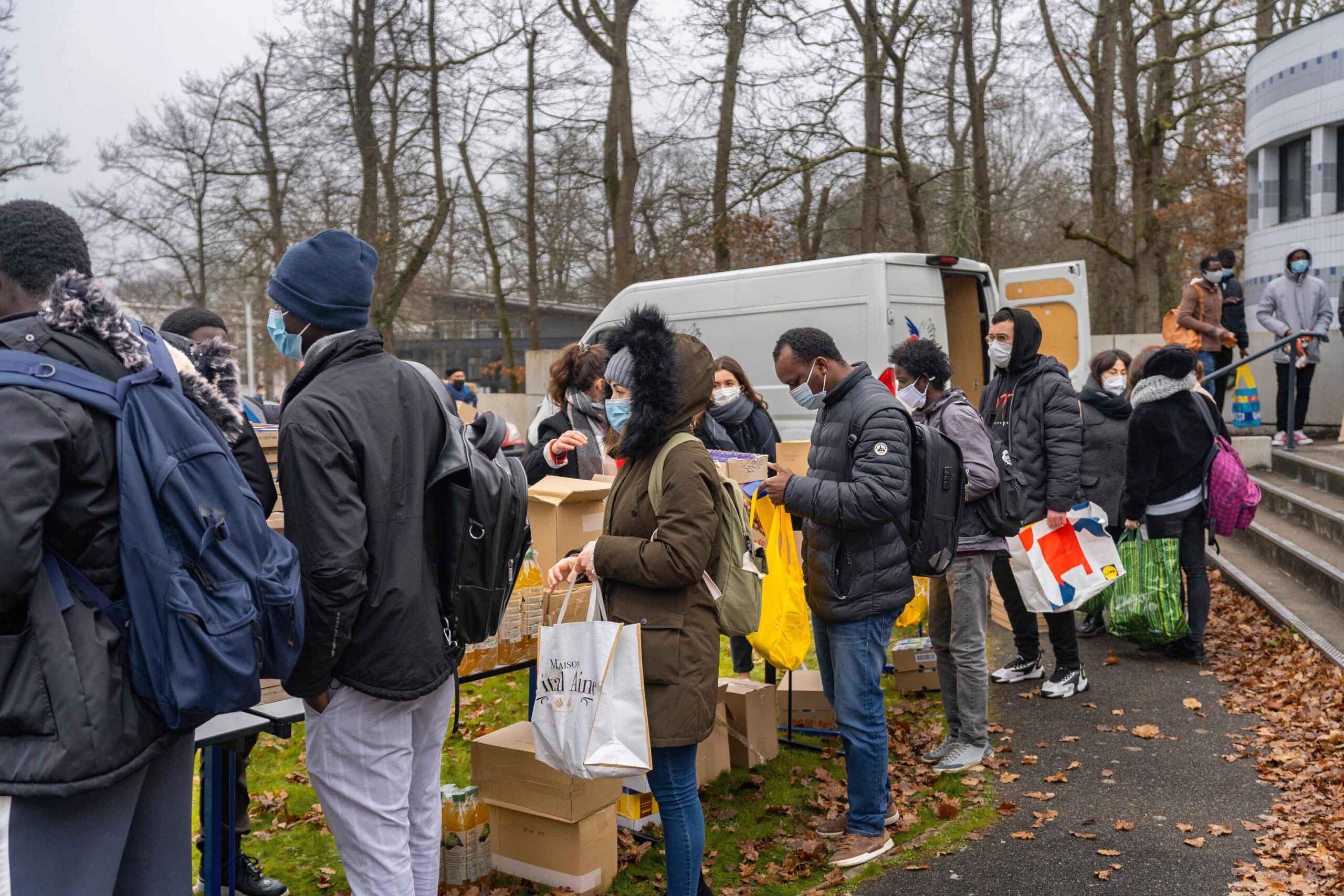 +6 % et même +7%... C’est la hausse des coûts que doivent assumer les étudiants, selon deux études menées par leurs syndicats. L'inflation se fait fortement ressentir pour ces jeunes qui ont déjà payé un lourd tribut avec la crise sanitaire.