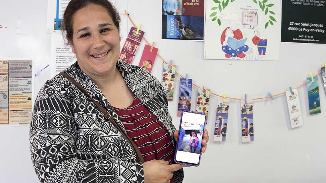 Pour Samia et ses quatre enfants, les vacances s'imposent. Elles ont besoin de se retrouver et de changer d'air. La mère de famille garde toujours sur elle les photos de son séjour de l'été dernier.