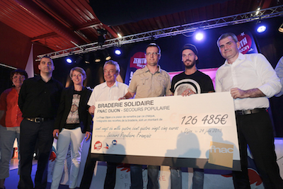 remise_de_cheque_braderie_1_.jpg