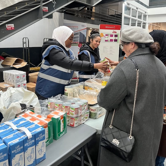 Distribution alimentaire à l'université Paris 8
